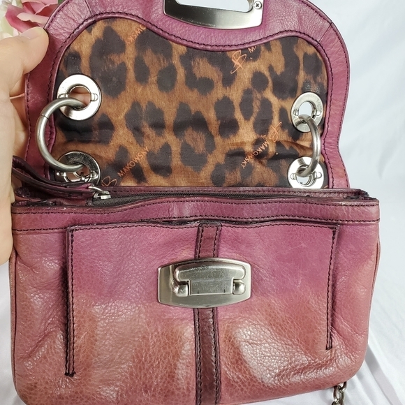 B Makowsky  Leather Crossbody Handbag - Picture 8 of 11